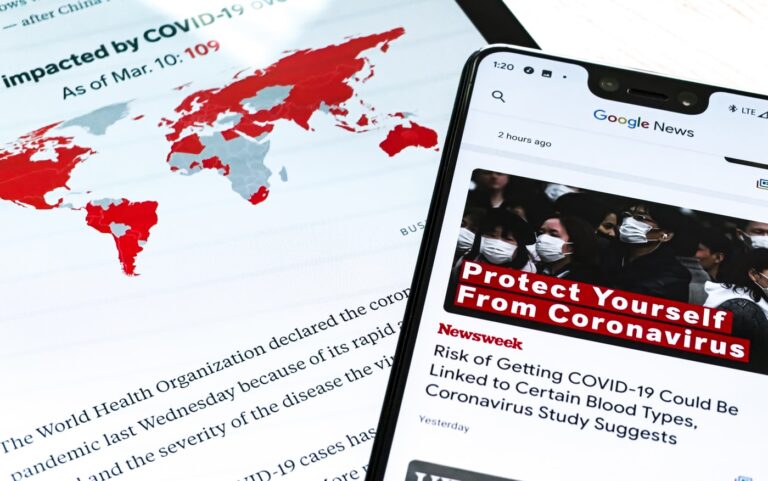 Imagen mostrando noticias de Coronavirus a través de dos dispositivos.